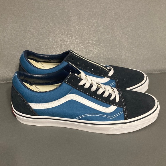 Vans Old Skool Blue and White Sneakers with gum bottom! - Picture 2 of 7